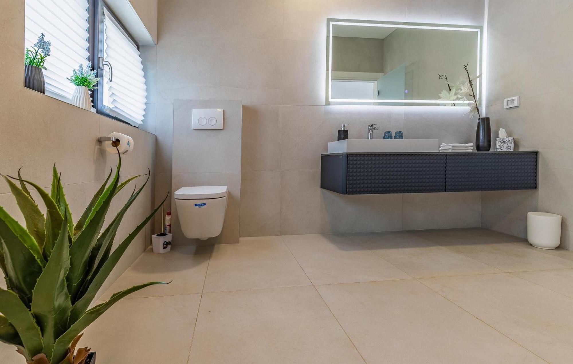In With Kitchen Pula