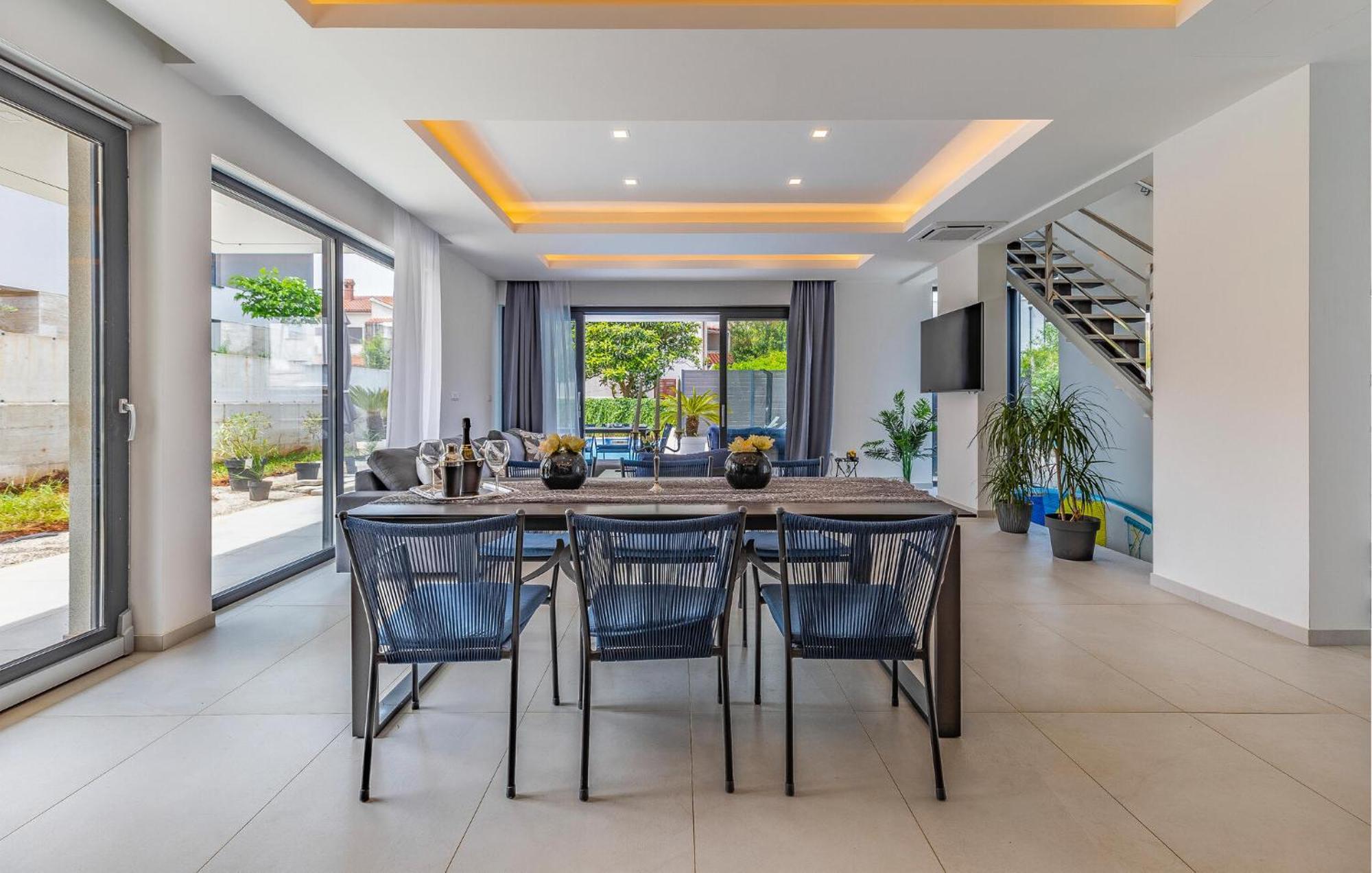 Vikendica In With Kitchen Pula